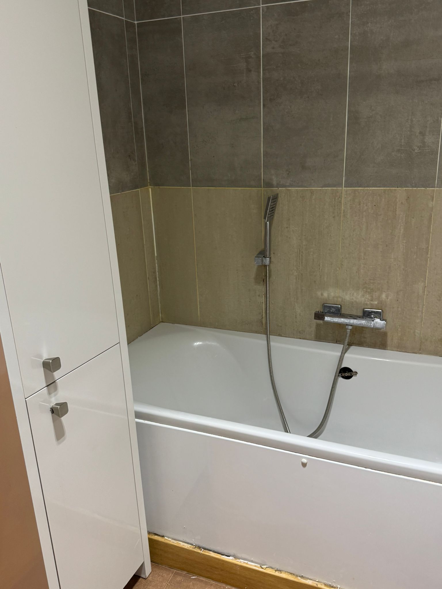Flat Saxton Close in Grays