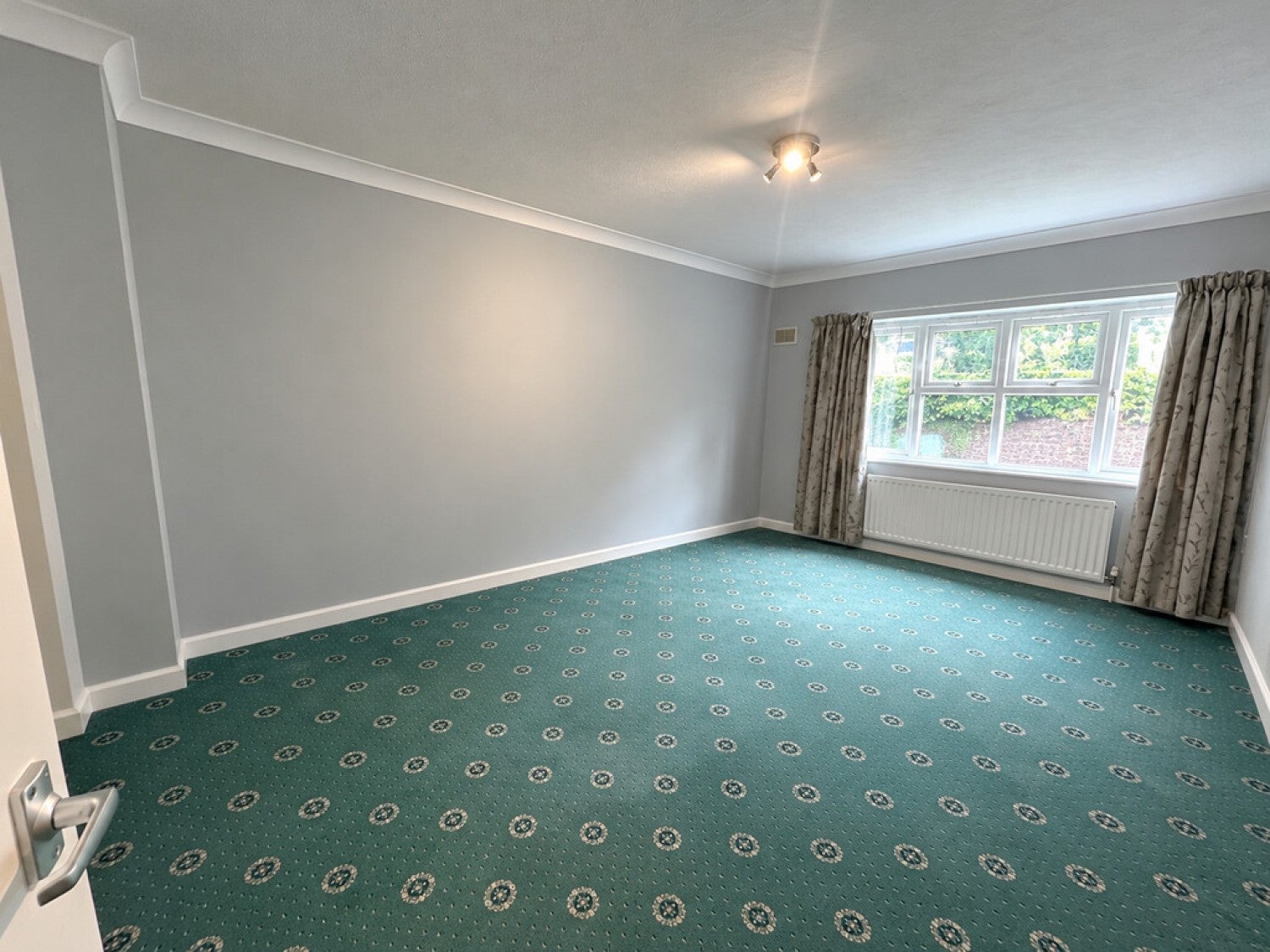 Flat Croydon Road in Caterham