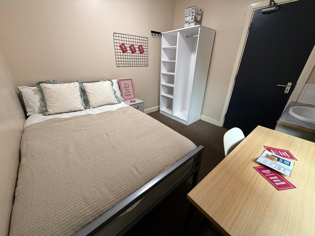 Room Dallas Street in Preston