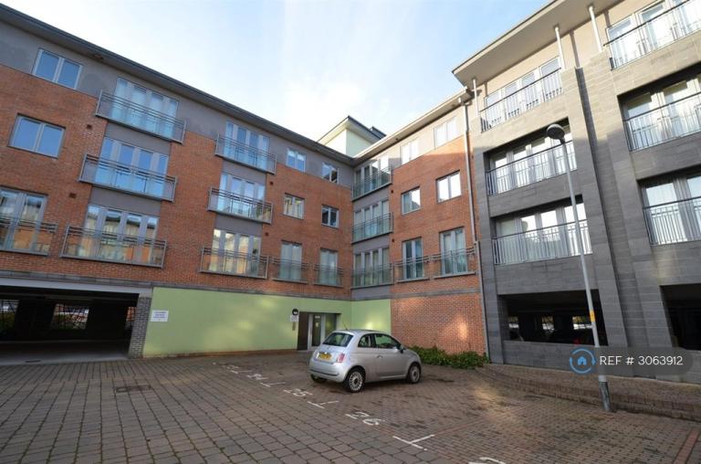 Flat Worsdell Drive in Gateshead