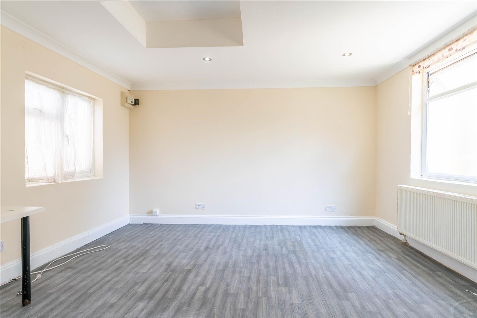 Room Whitton Road in Greater London