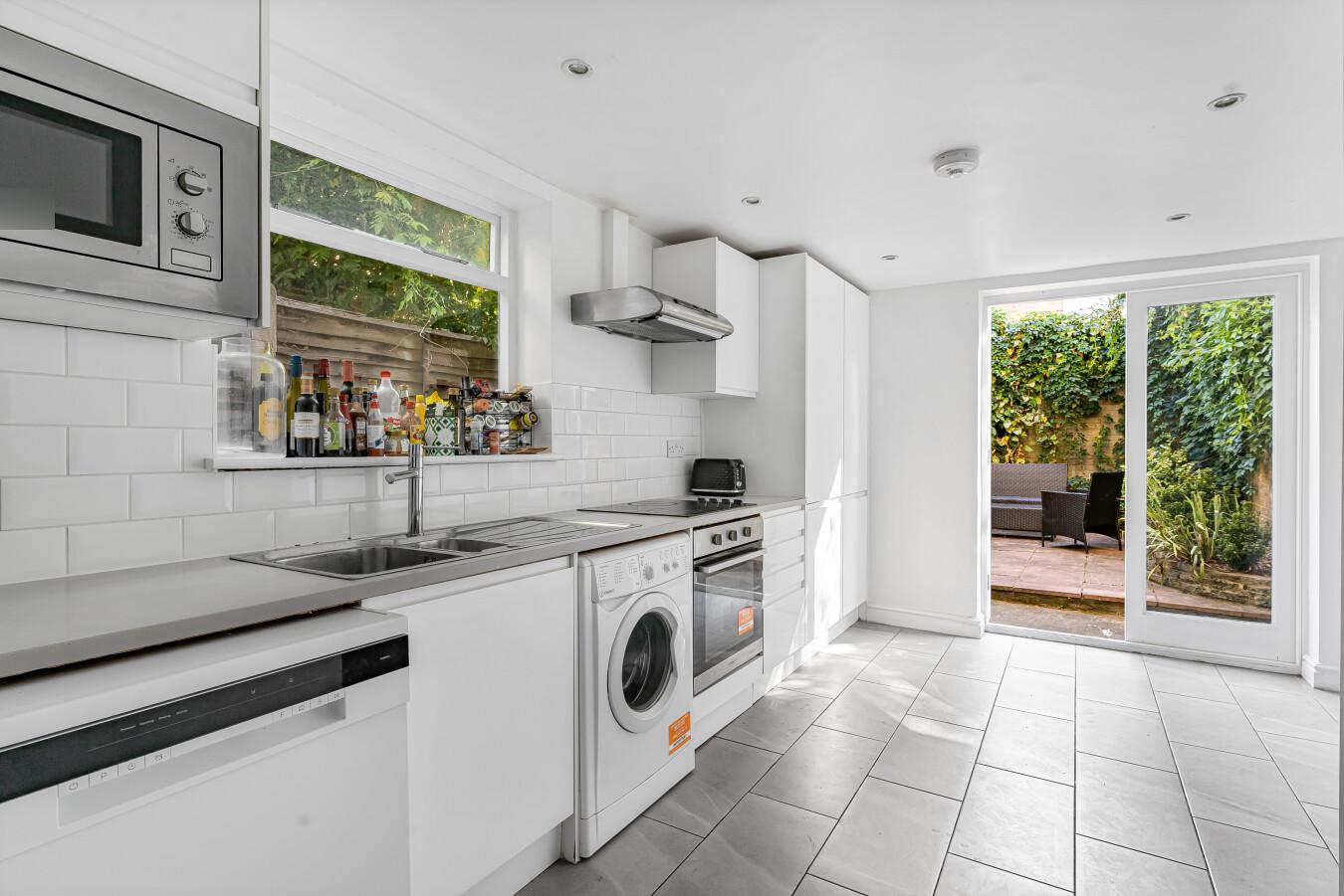 House Rowena Crescent in Greater London