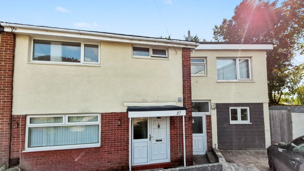 House Talbot Road in Pontyclun