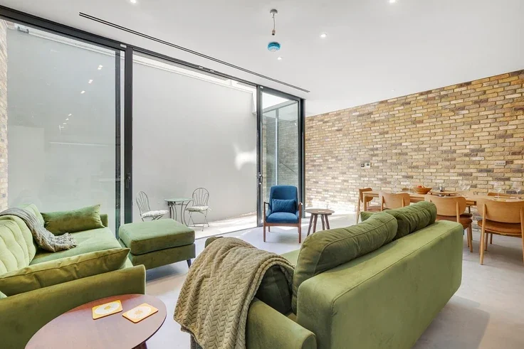 Flat Pembroke Walk in Greater London