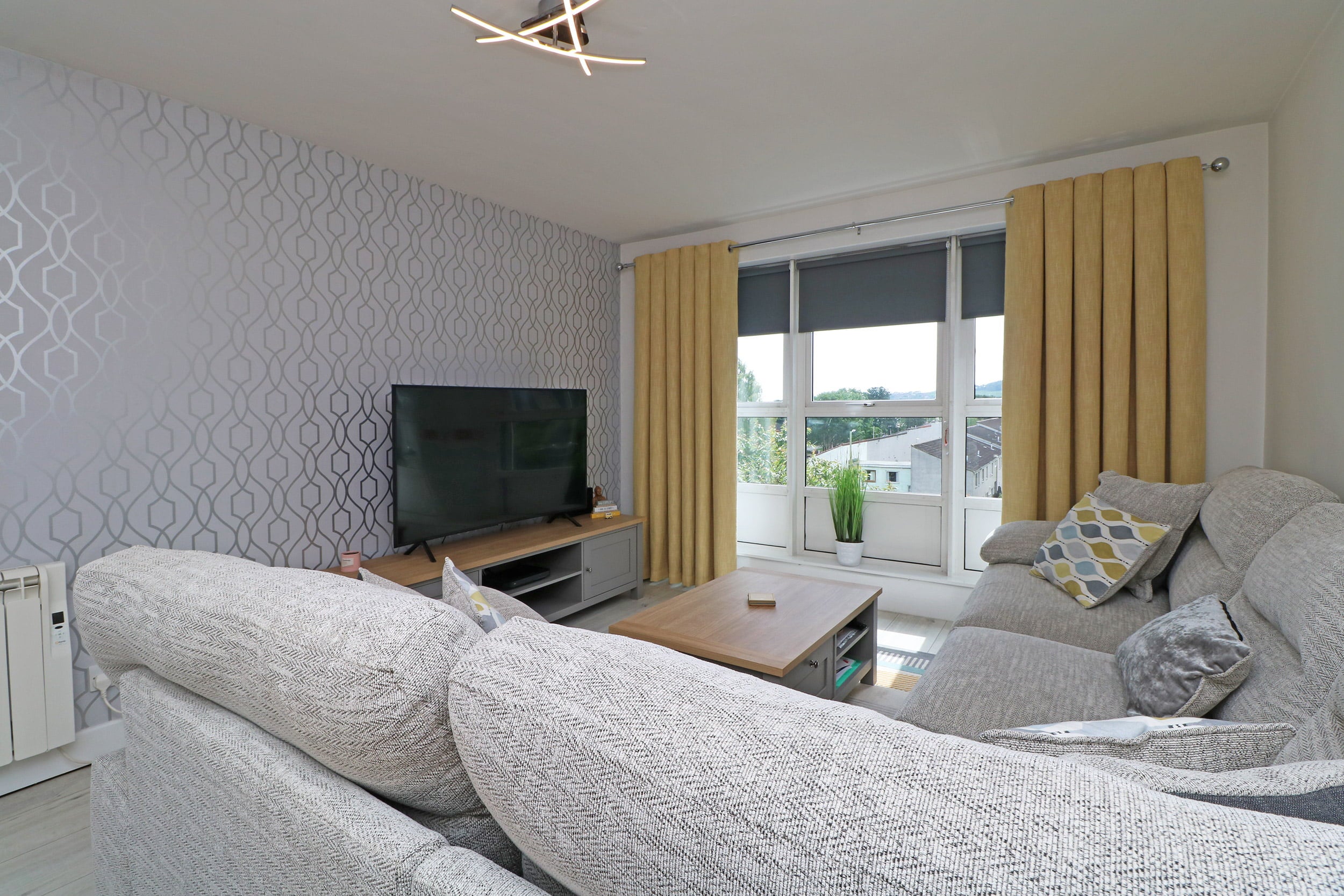 Flat Gardyne Place in Dundee