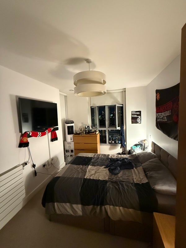 Room Barking Road in Greater London