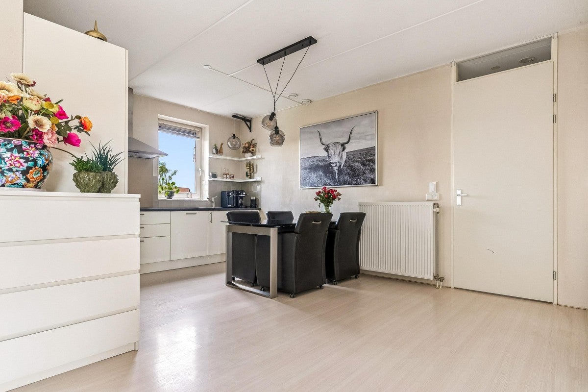 Appartement te koop: James Cookroute 57, Almere
