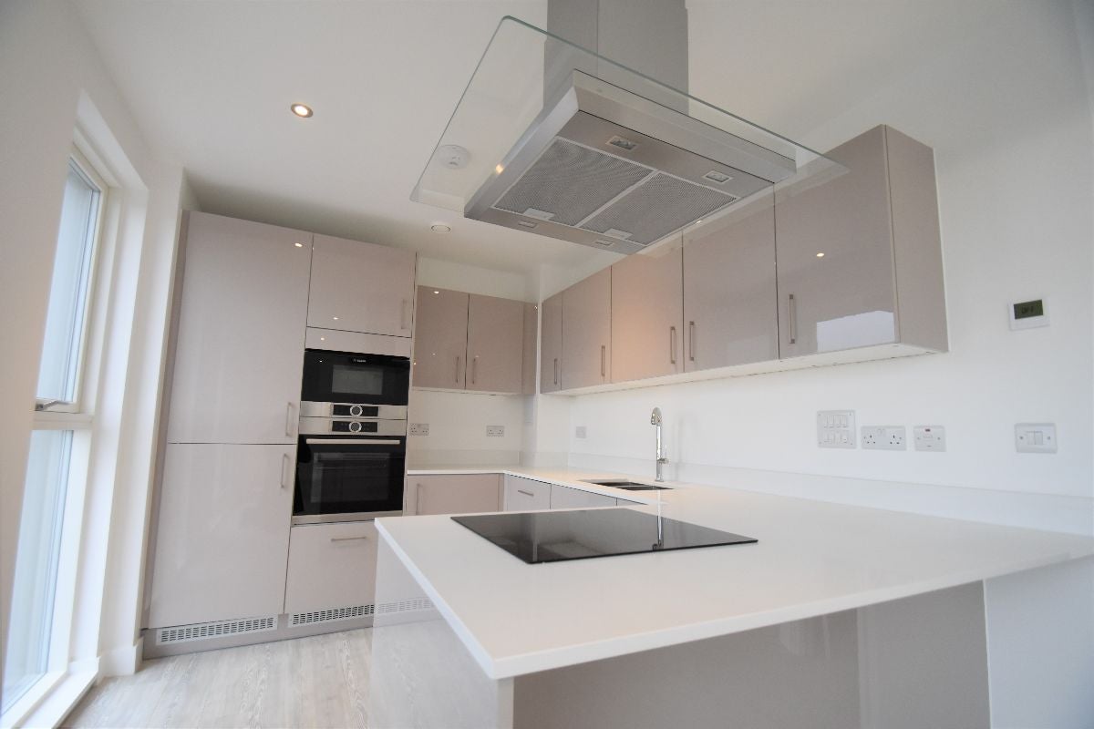 Flat Trinity Way in Greater London