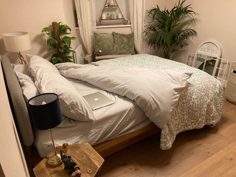 Flat Belgrave Road in Greater London