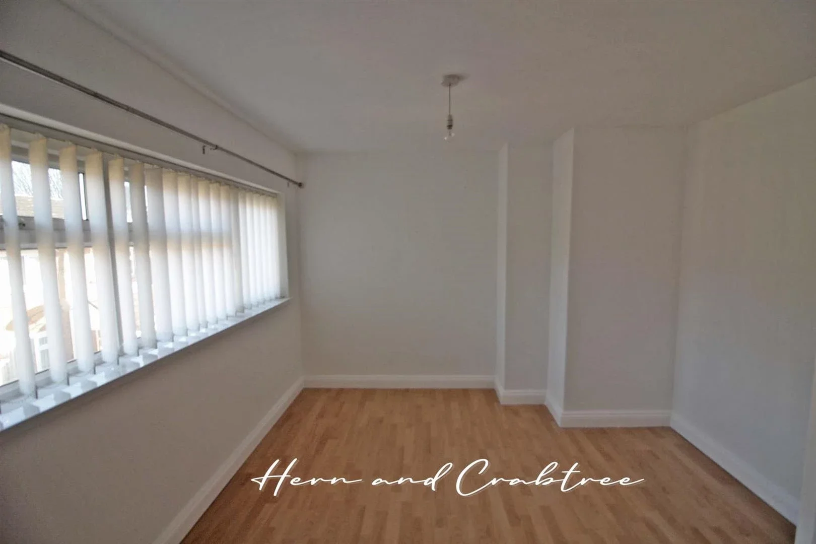 Flat Peach Place in Cardiff