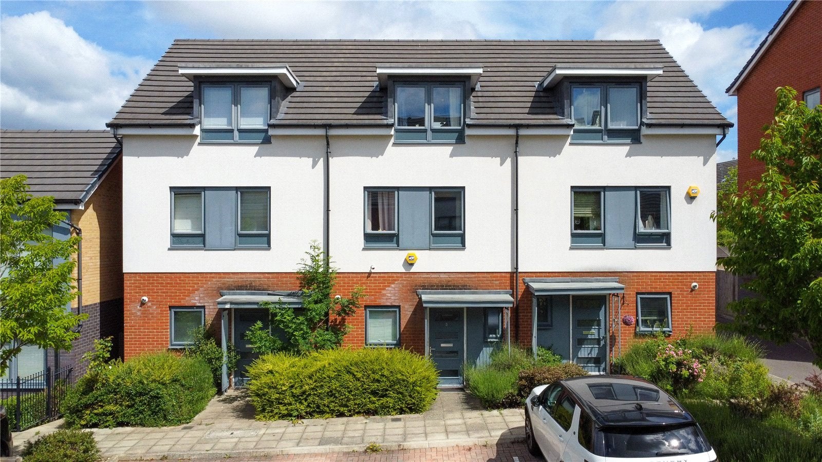 House Midgham Way in Reading