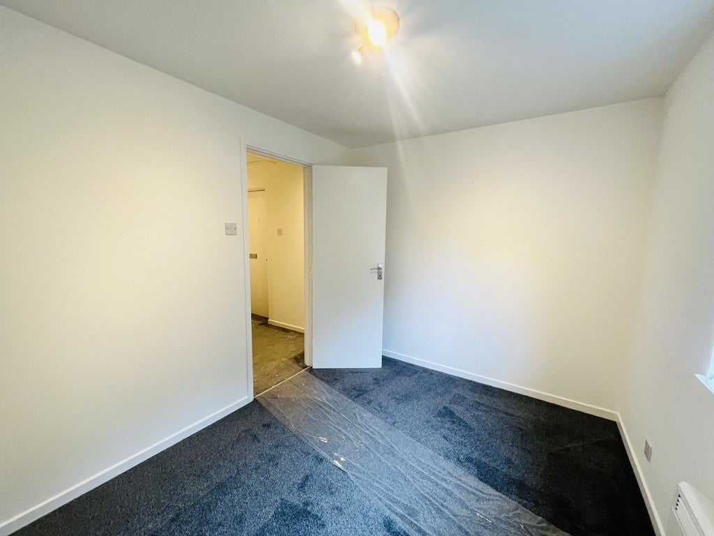 Flat Rushdon Close in Greater London