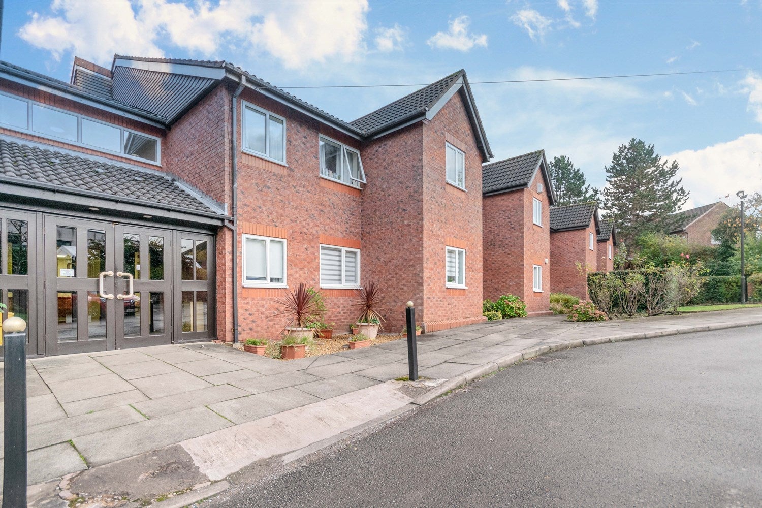 Flat Lingard Road in Manchester