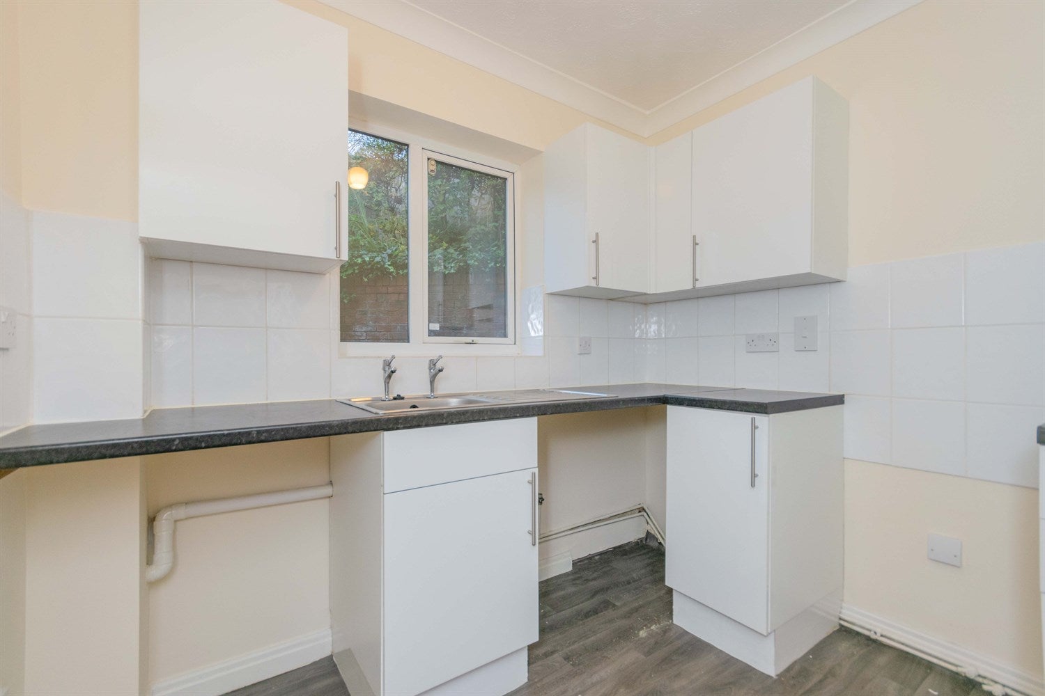 Flat Lingard Road in Manchester