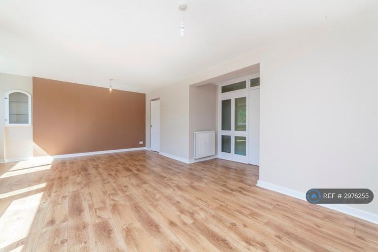 Flat Mulgrave Road in Greater London