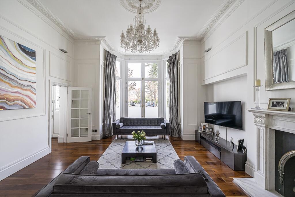 Flat Belsize Park Gardens in Greater London