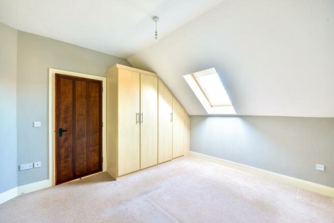 Flat Shenley Road in Milton Keynes