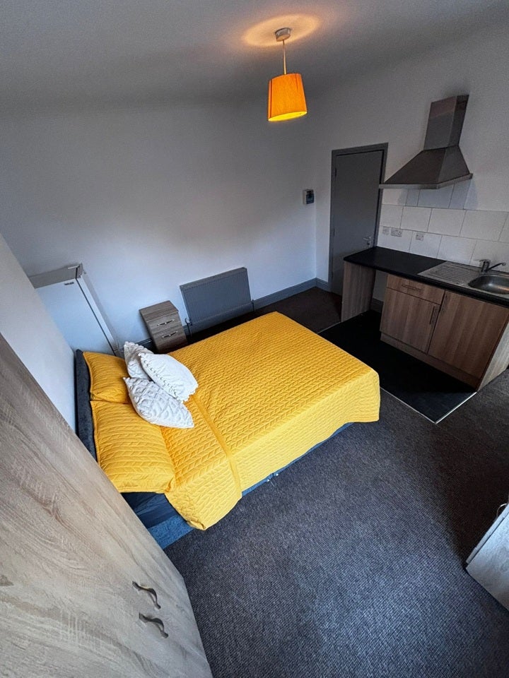 Room Furnivall Road in Doncaster