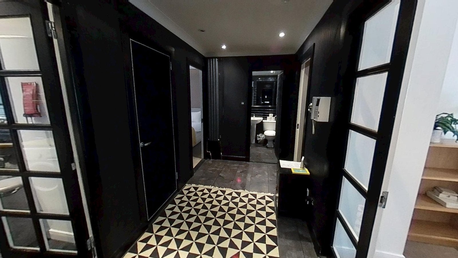 Flat Gentle's Entry in City of Edinburgh