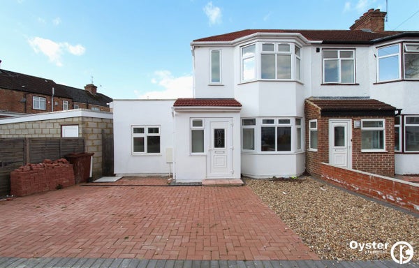 House Crofts Road in London
