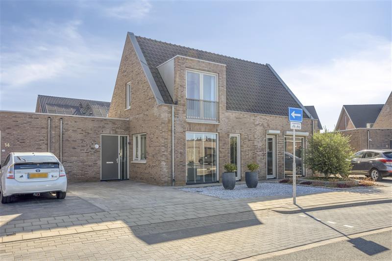 Huis Aan het Stichelen 12 in Roermond