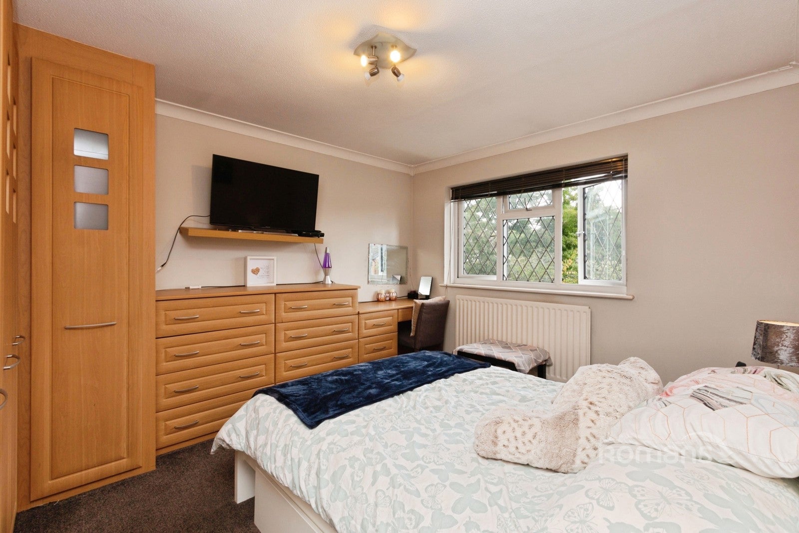 House Griffon Close in Rushmoor
