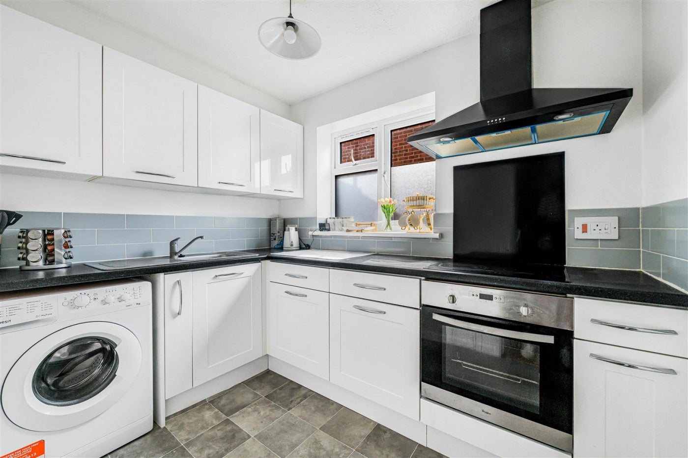 Flat Cavendish Road in Greater London
