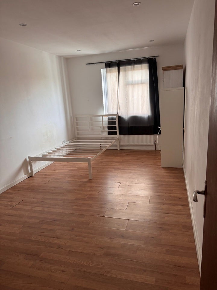 Room Upper Green East in Greater London