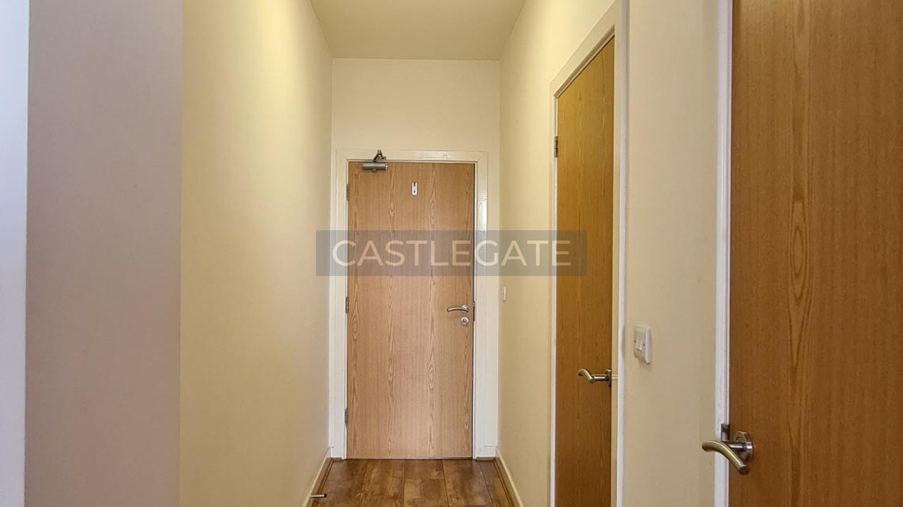 Room Threadneedle Street in Huddersfield