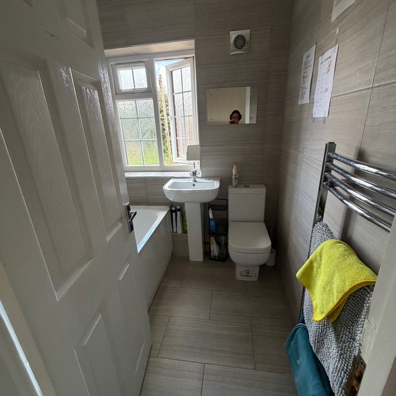 Room Forlease Road in Maidenhead