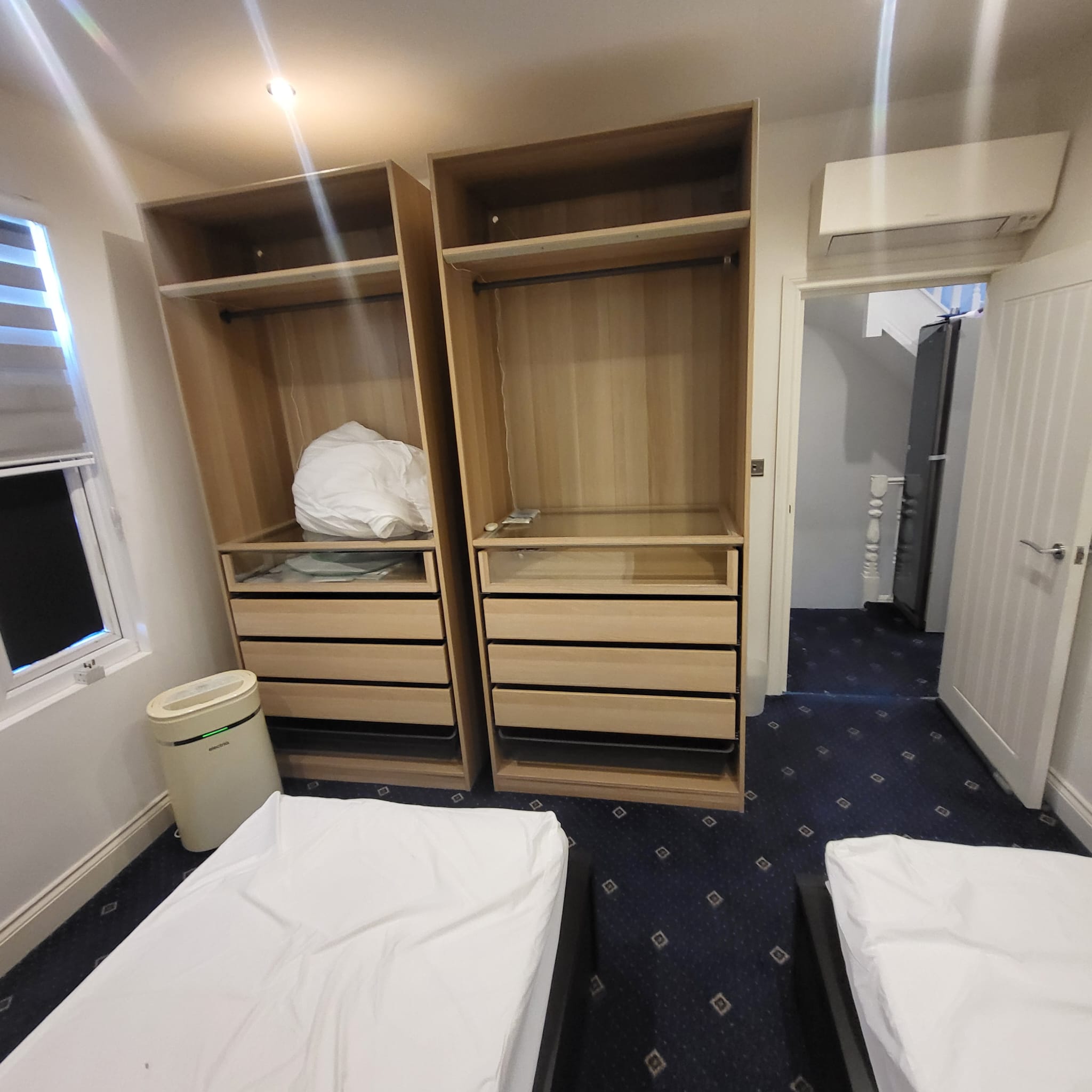 Room Henley Road in Greater London