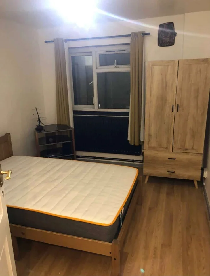 Room Winchelsea Road in Greater London