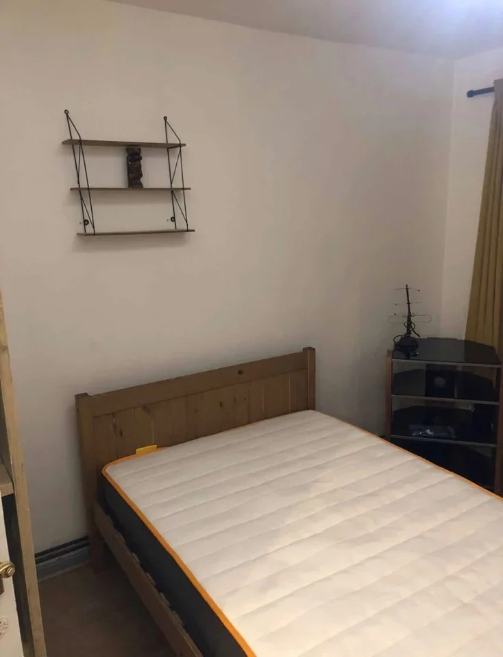 Room Winchelsea Road in Greater London