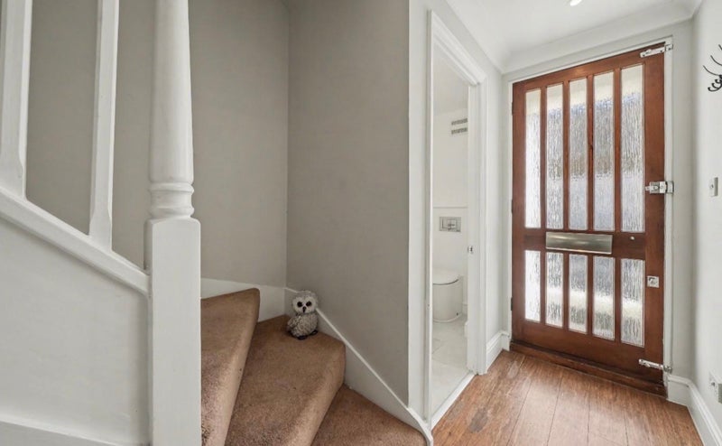 Room Hillgate Place in Greater London