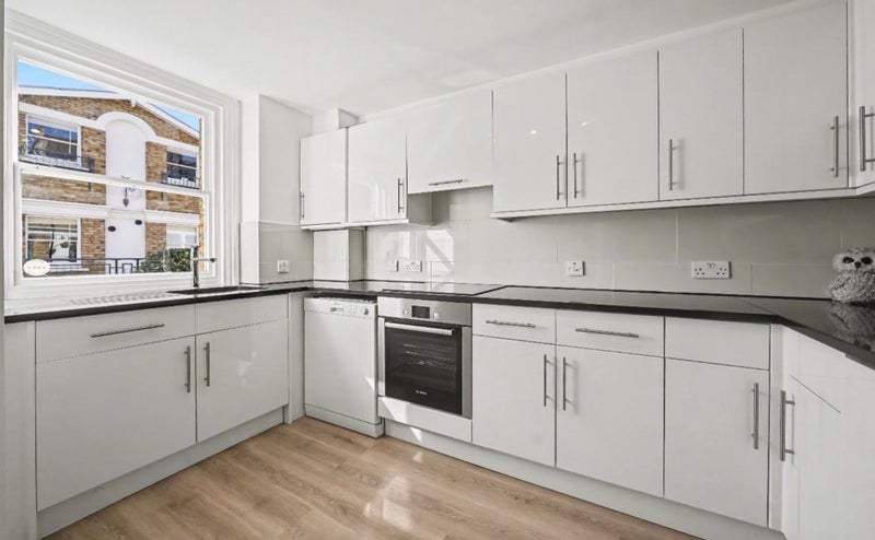 Room Hillgate Place in Greater London