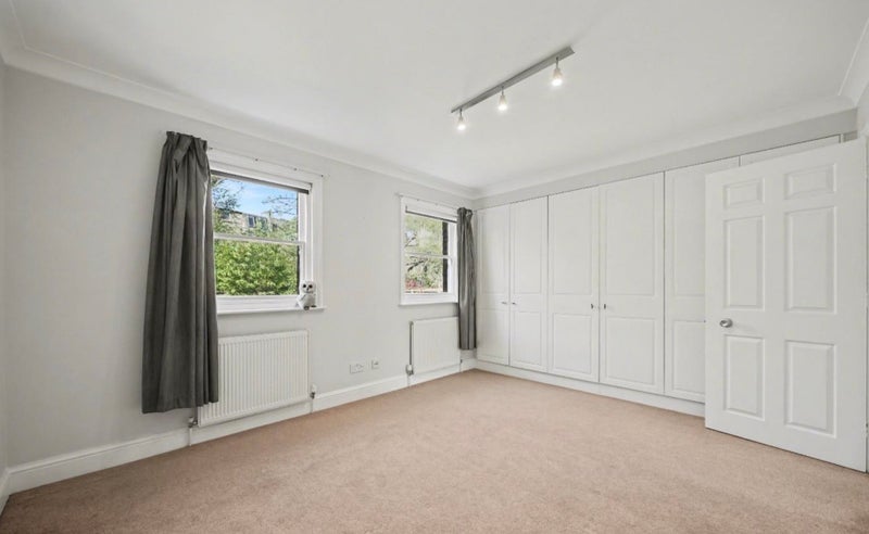 Room Hillgate Place in Greater London