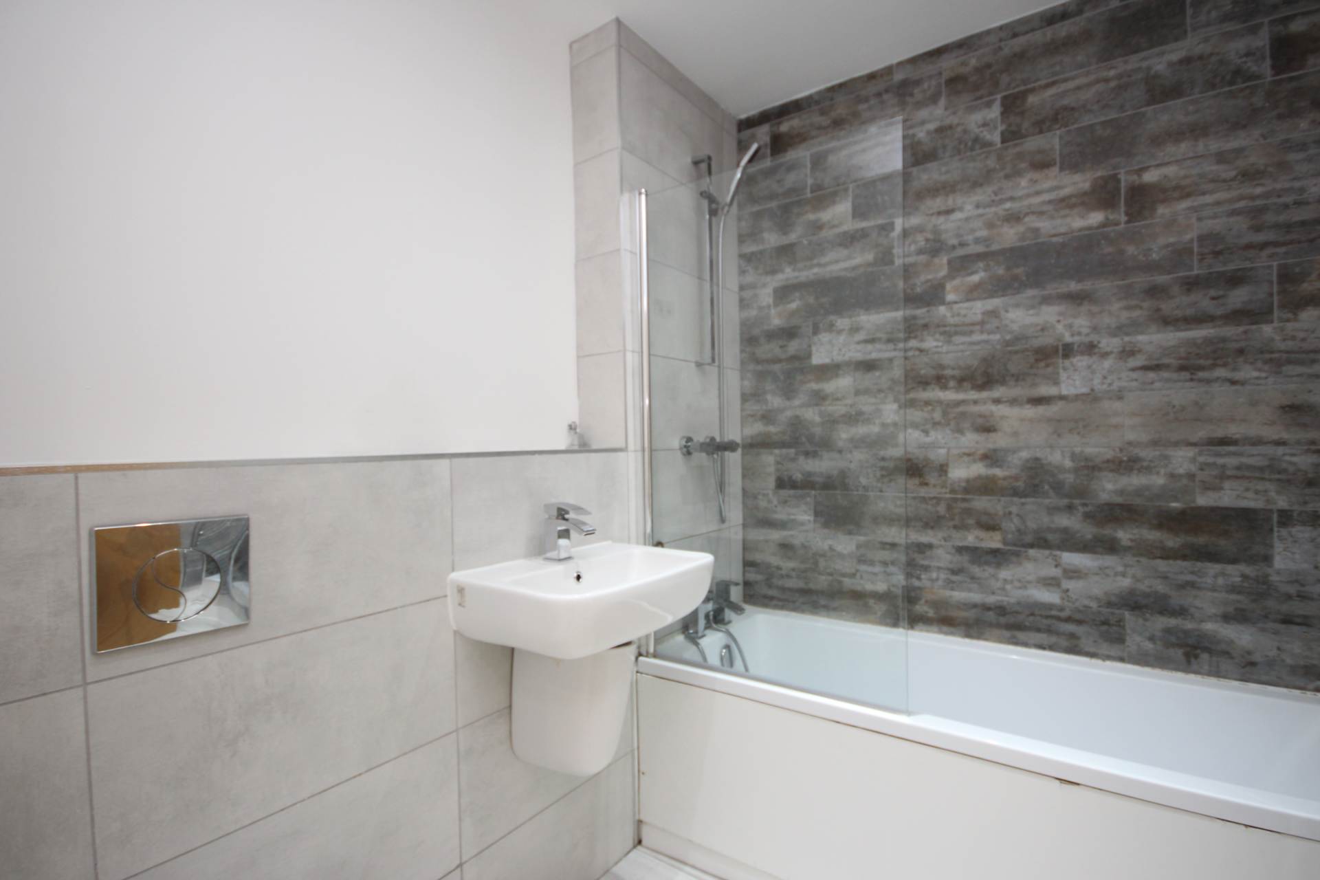 Flat Lower Broughton Road in Salford