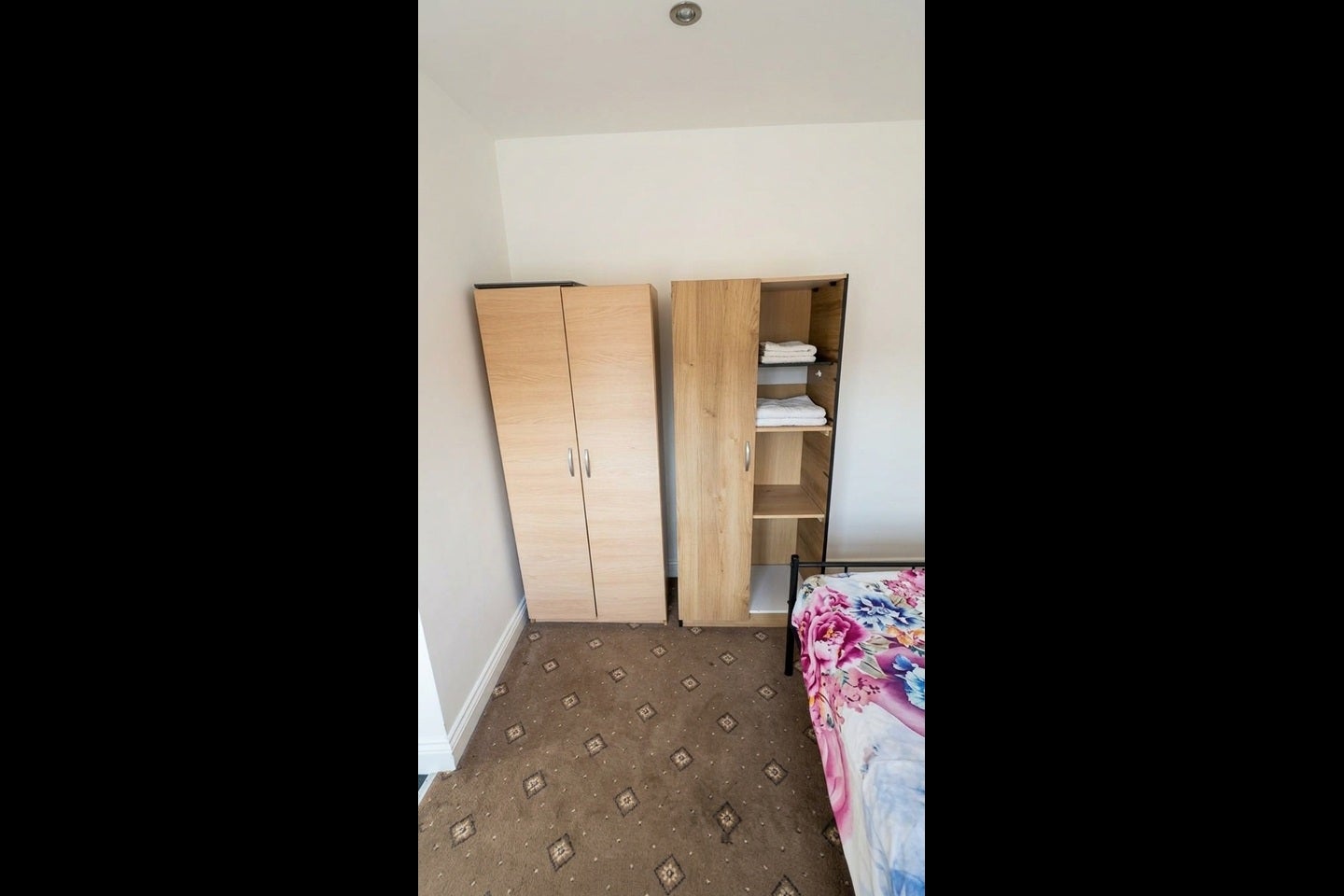 Room Eastern Avenue in Greater London