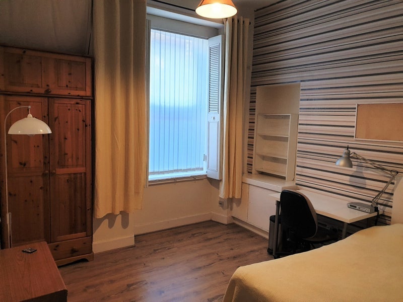 Room Rathlin Street in Glasgow