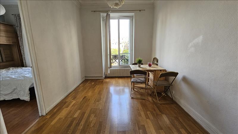 Flat Rue Aristide Briand in Levallois-Perret