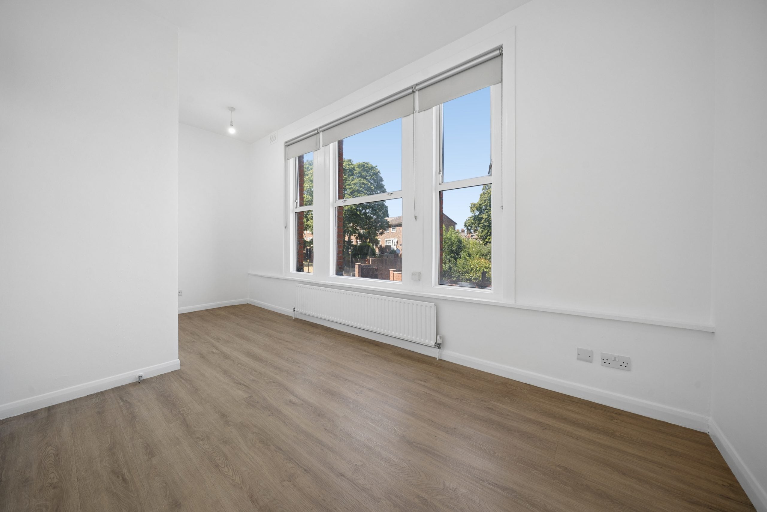 Flat Tulse Hill in Greater London