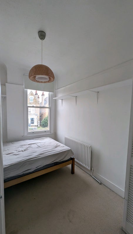 Room Buckleigh Road in Greater London