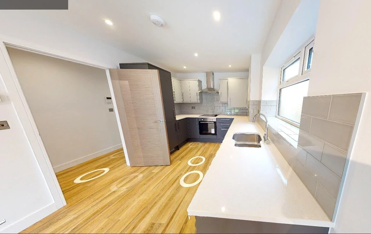 Flat Harewood Place in Slough
