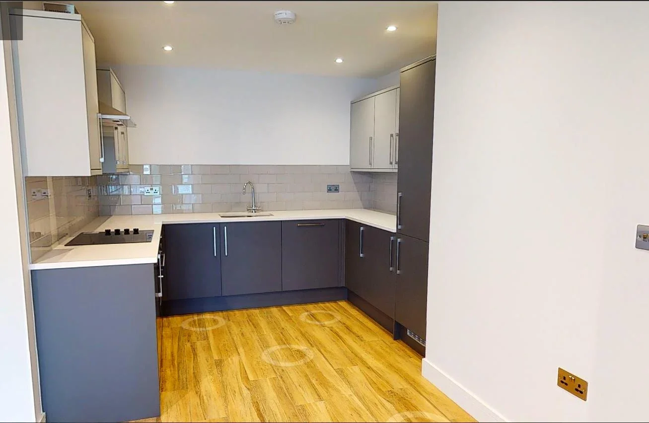 Flat Harewood Place in Slough