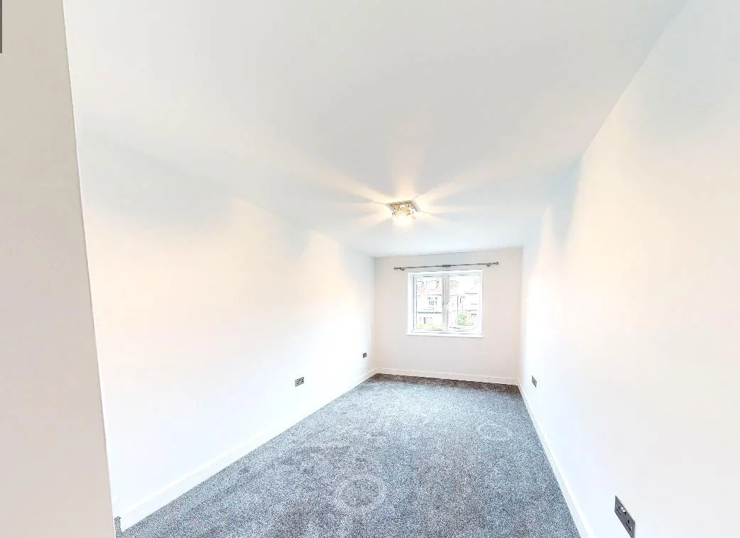 Flat Harewood Place in Slough