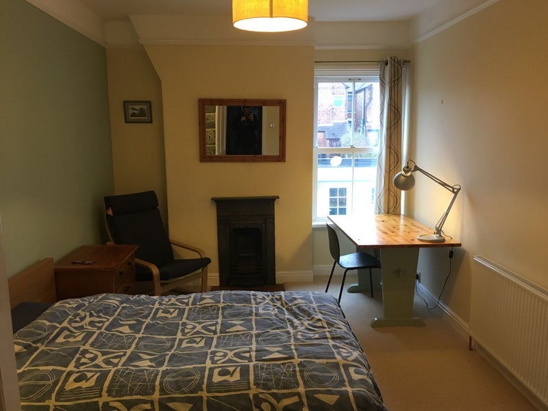 Room Goulbourne Road in Priorslee Village