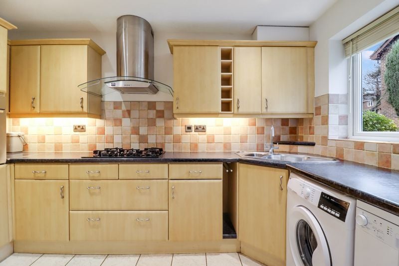 House Webb Close in Surrey Heath