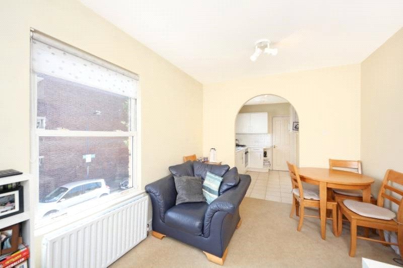 Flat Redan Street in Greater London