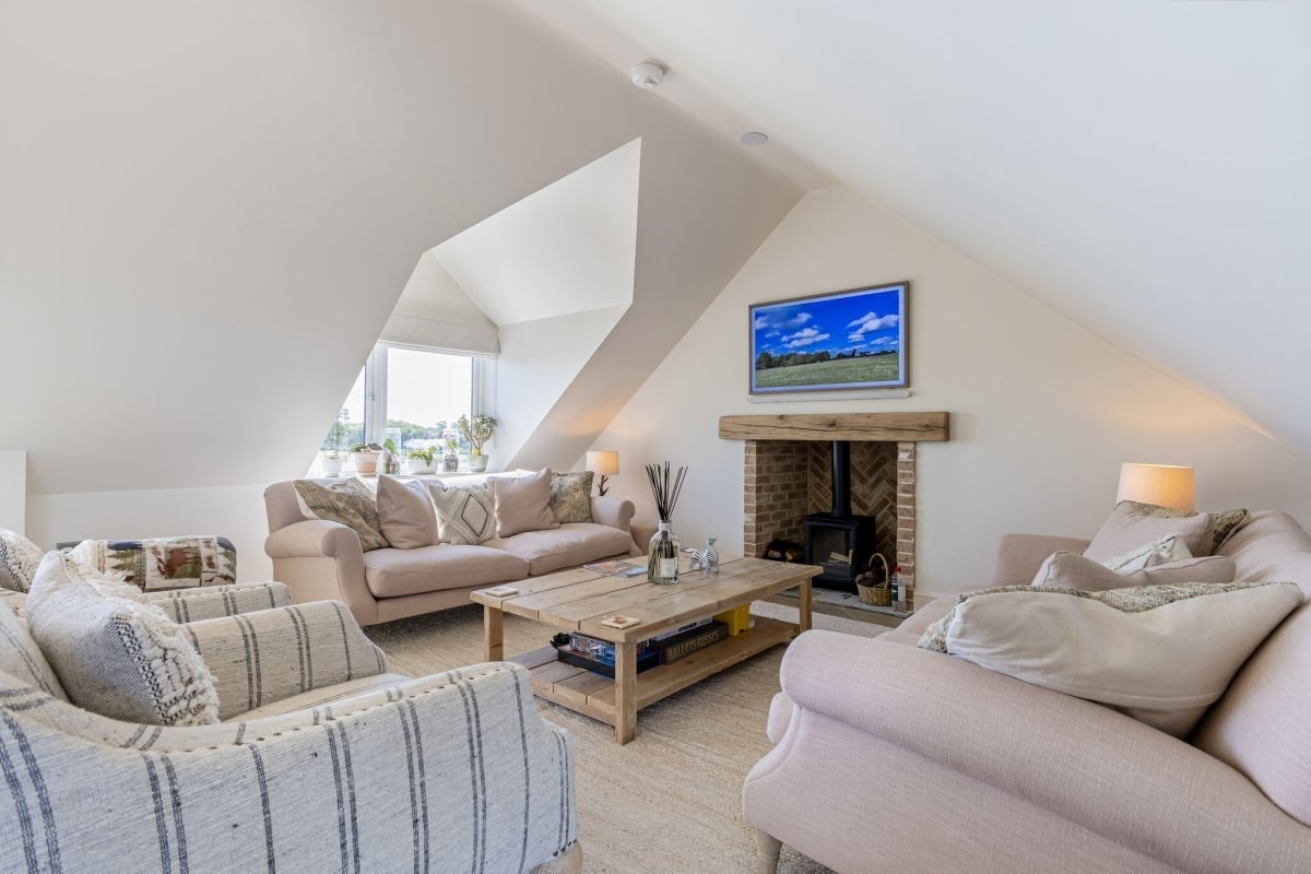 House B1037 in East Hertfordshire
