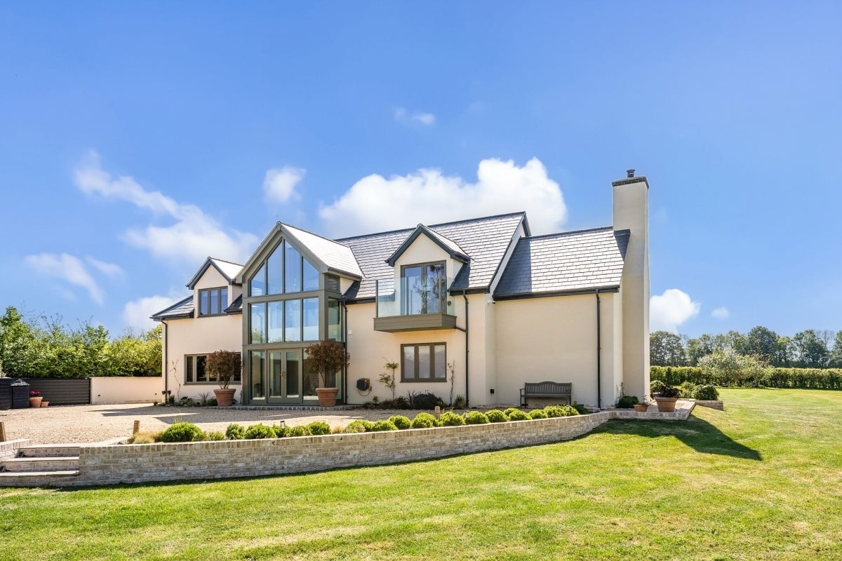 House B1037 in East Hertfordshire